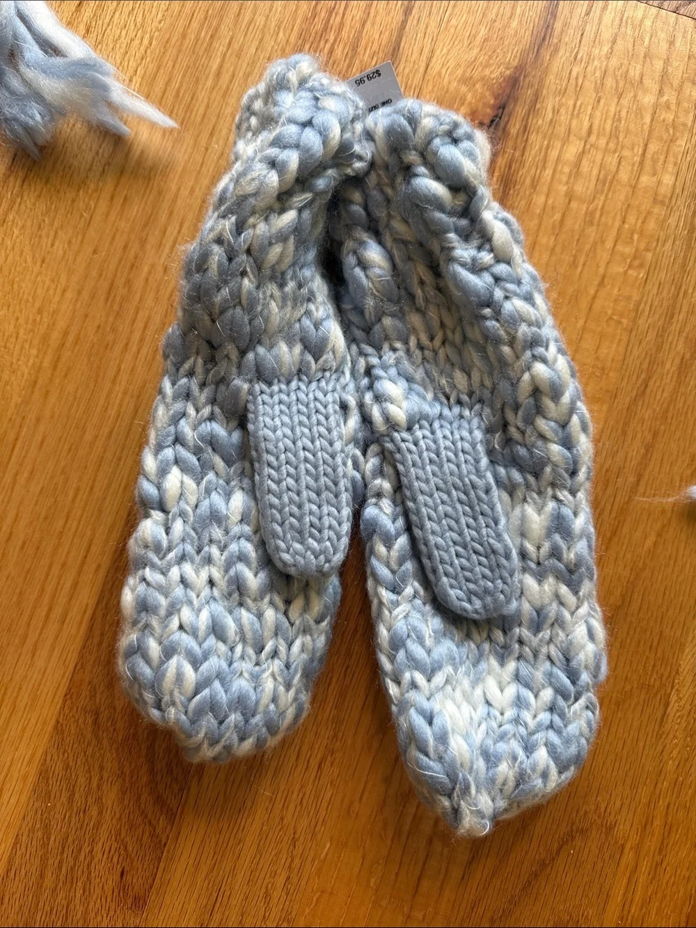 Gap Chunky Knit Fringe Blue Scarf and Matching Mittens Set new with tags